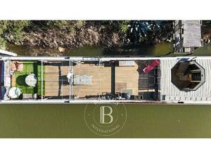 Tous types de propriétés à vendre 160 m2 Aigues-Mortes - 365 000 €