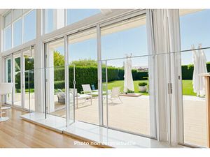 Vente appartement 1 pièce  231.00m²  Aix