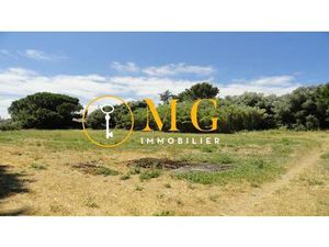 Terrain 1 074 M2 dont 664 m2 constructibles à Saint-Gilles