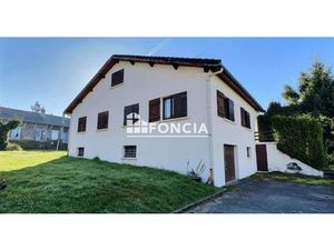 Jolie maison familiale sur 1 700 m² de terrain – Fort potentiel d’aménagement