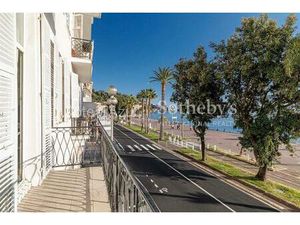 Nice Quai des États-Unis appartement 2 pièces face mer en exclus