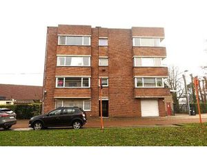 Appartement met 2 slaapkamers te huur.