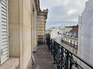 Paris Viii- Appartement familial et de réception