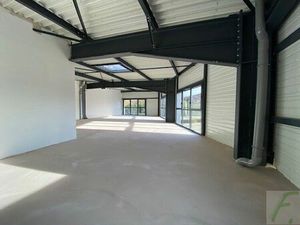 Vente commerce 126 m² Sillingy (74330)