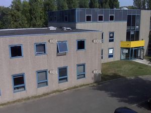 Local d'activités de 110 m² à louer à Ris-Orangis (91)