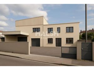 Bâtiment d'Activités réhabilité à VILLEURBANNE - A LOUER - 2 478 m²