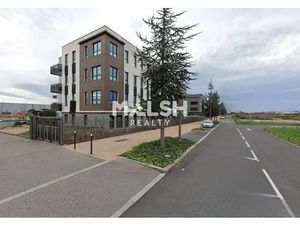 À LOUER - Local commercial 1054 m² divisibles à partir de 280 m² - GENAS