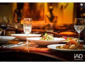 Vente Bureaux et commerces à Fréjus (83370) : à vendre / 97m² Fréjus