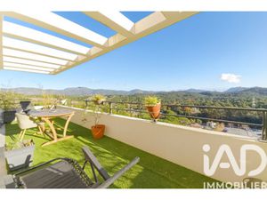 Vente Appartement 4 pièces à Saint-Raphaël (83530) : à vendre 4 pièces / 93m² Saint-Raphaë