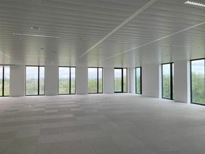 Bureaux à louer à Raymonde de Larochelaan 13-15 Sint-Denijs-Westrem (RBU88599)