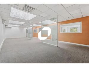 A LOUER  En plein quartier