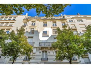 A LOUER  Locaux standing climatisés