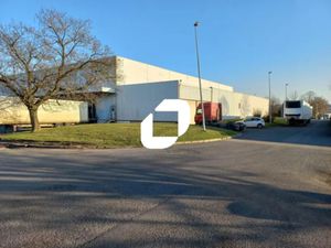 Bâtiment indépendant avec quai de déchargement