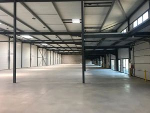 À louer - Locaux d'activité neufs modulables au Thillay  3700 m² divisibles dès 370 m²  ac