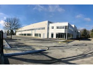 En location  entrepôt 6 465 m² opérationnel immédiatement - Quais + Parc sécurisé - Paris 