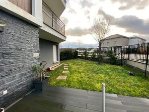 2 Pièces meublé rdc jardin parking Claye Souilly