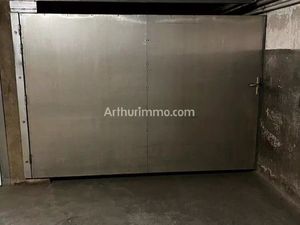 Location Garage 12 m2 à Sainte-Maxime