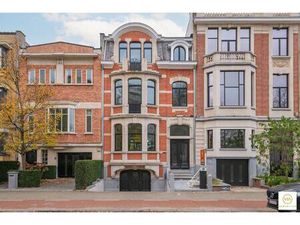 Huis te koop in Berchem met 5 slaapkamers