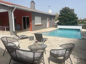 Maison T5 de 171 m2 avec piscine et maison d'amis de 67 m2 avec jacuzzi