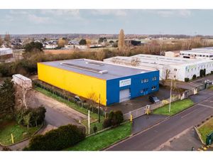 Entrepôts à louer à COIGNIERES 78310