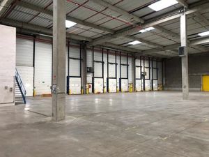 Entrepôt logistique ICPE rénové de 11811m² à Marly-la-Ville - Parc sécurisé  accès immédia