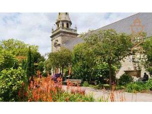 Vente Bureaux et commerces à Ploemeur Centre Ville (56270) : à vendre / 146m² Ploemeur Cen