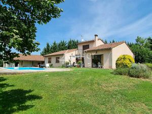 Propriété avec vue sur les Pyrénées