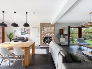 Maison familiale moderne à Lynde