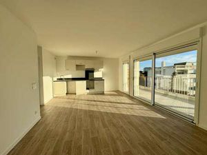 Location Appartement 4 pièces à Angers Saint-Serge (49000) : à louer 4 pièces / 80m² Anger