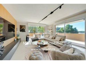 Référence : 5979-Jho. - Aix-en-Provence – Grand appartement avec terrasse  à deux pas du..