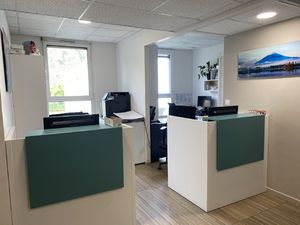 LOCAL PROFESSIONNEL 4 PIECES avec PARKING 07500 GUILHERAND-G