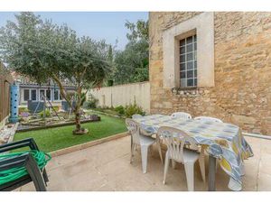 Maison de caractère avec jardin à Pauillac