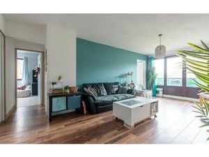 Appartement Chennevières-sur-Marne 73.05 m² T-4 à vendre  209 000 €