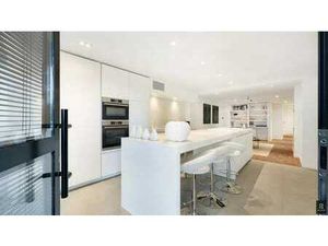 Appartement de rez-de-chaussée élégant avec entrée privée