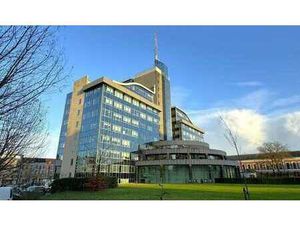 Bureaux à louer dans le bâtiment Lieven Bauwens à Gand.