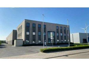 Étage de bureau aménagé à louer près de la N47 à Lokeren.