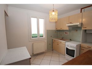 APPARTEMENT F3 71m2 DECIZE