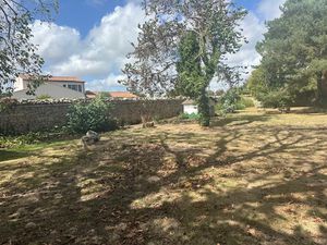 TERRAIN CORNE ROYAL DE 1173M2