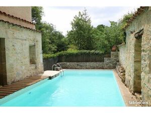 Maison en pierre avec gîte de charme