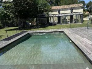 Maison entièrement rénovée grand terrain piscine