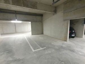 ? Place de parking dans résidence sécurisée