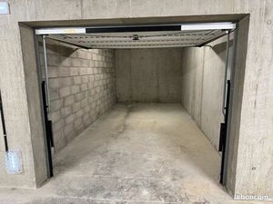 Loue garage ou espace de stockage