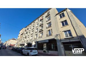 Denis Dussoubs/ Montmailler appartement traversant