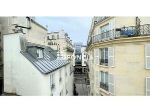 PARIS III – SAINTE-AVOYE/RAMBUTEAU – 2P LUMINEUX ET AVEC CHARME DU BEL ANCIEN