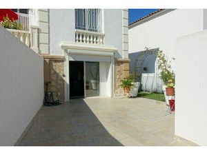 APPARTEMENT T2/3 RDJ DE 80 m² avec 112 m² de jardin  portail électrique à Plan de Cuques 1