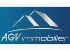 Ales local commercial d'environ 156 m² et un appartement d'environ 45 m²