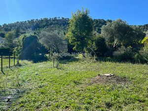 Terrain constructible de 470 m² à Aubagne
