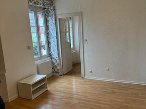 Studio avec cuisine séparée St Lazare