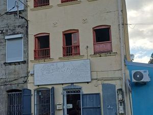 T4 + local professionnel