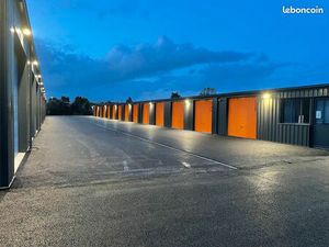 BOX de 23m² A LOUER